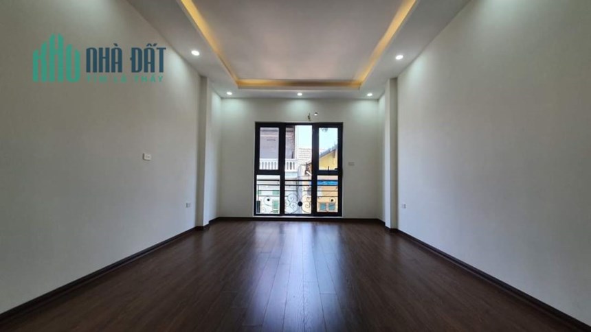 BÁN NHÀ PHÚC LỢI , MẶT TIỀN TO , GẦN OTO, KHU DÂN TRÍ CAO , AN NINH TỐT, NHÀ MỚI XÂY DỰNG .
35M