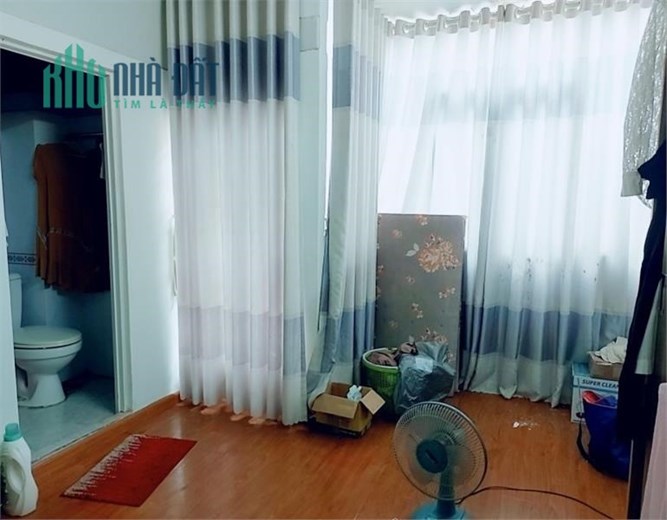 BÁN NHÀ CHÍNH CHỦ - SÁT HXH HUỲNH VĂN BÁNH - PHÚ NHUẬN - 3 TẦNG - NGANG 4.5M CHỈ NHỈNH 2 TỶ