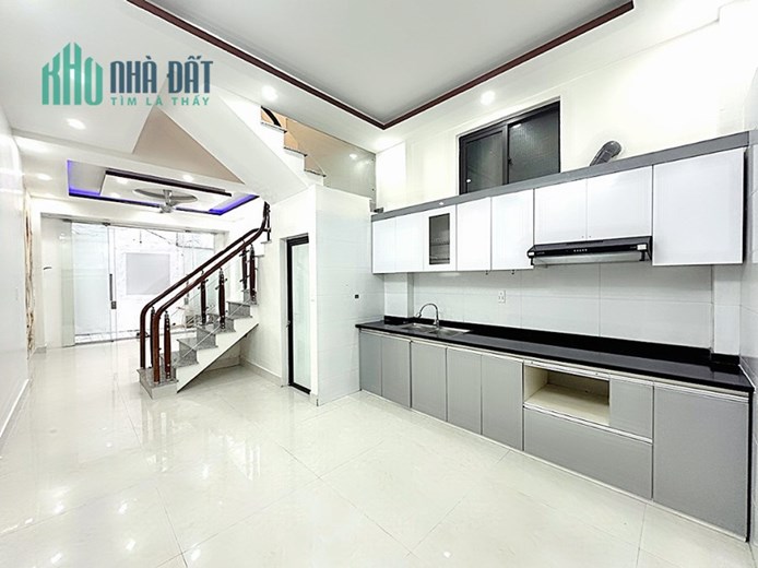 Bán nhà ngõ 250 Thiên Lôi, 53m 4 tầng GIÁ 2.75 tỉ ô.tô tới gần nhà