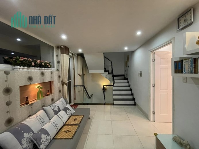 Chủ kẹt tiền giảm sâu 4 tỷ, nhà HXH Phạm Văn Hai, Tân Bình, 168m2, ngang 8m, thu nhập khủng