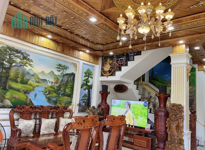 RINH NGAY IP15 LIỀN TAY KHI CHỐT GIAO DỊCH NHÀ MẶT TIỀN NGÔ CHÂN LƯU