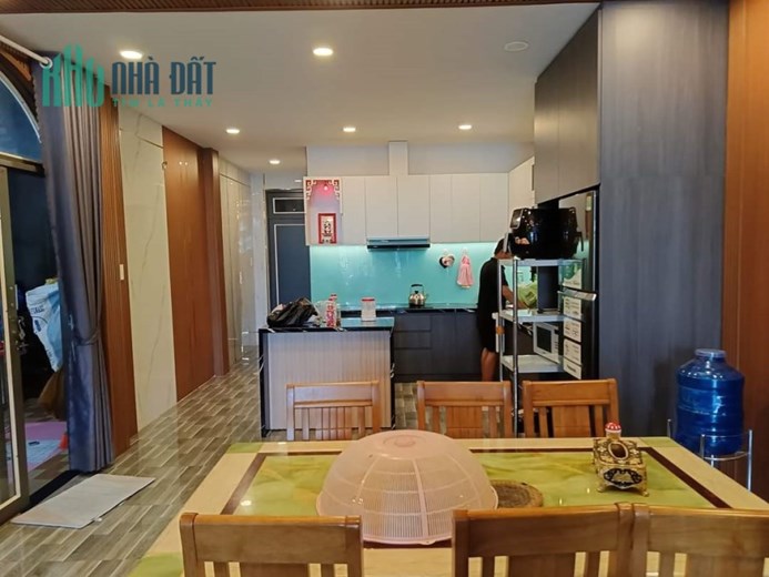 Nhà bán. LÊ ĐÌNH CẢN, TÂN TẠO, BÌNH TÂN, HCM. Gần Trường THCS Tân Tạo, 200m là BHX, 1km là Bệnh