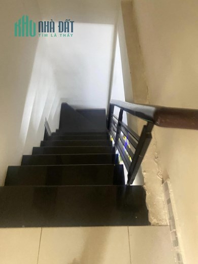 BÁN GẤP NHÀ NỞ HẬU 8M - XVNT HÀNG XANH - 2 MẶT HẺM THOÁNG MÁT -  5.15 TỶ TL