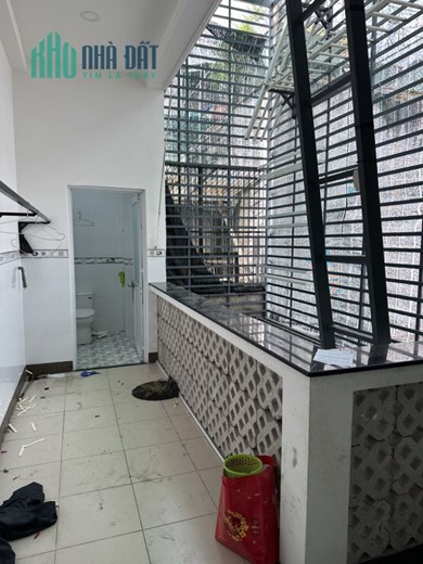 Cho thuê MTKD 12M thông Lũy Bán Bích quận Tân Phú 4 x 22M -2T -16 triệu TL