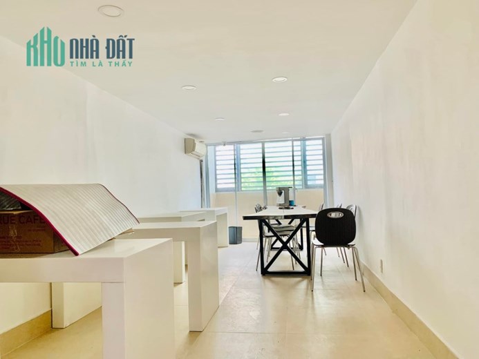 Bán nhà mặt tiền Ba Tháng Hai - Lý Thường Kiệt, 5 Tầng + thang máy, 4 PN, hạ còn 8.2 tỷ