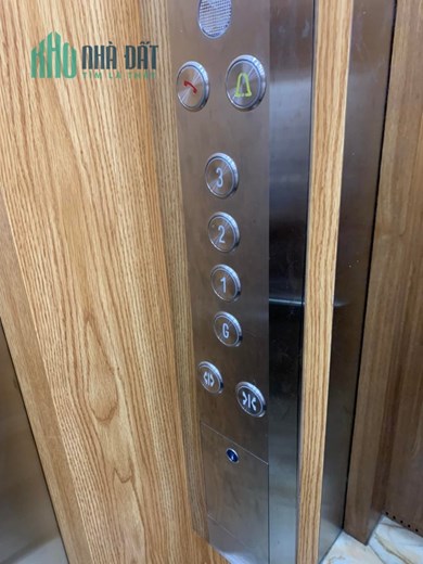Bán nhà mặt tiền Ba Tháng Hai - Lý Thường Kiệt, 5 Tầng + thang máy, 4 PN, hạ còn 8.2 tỷ