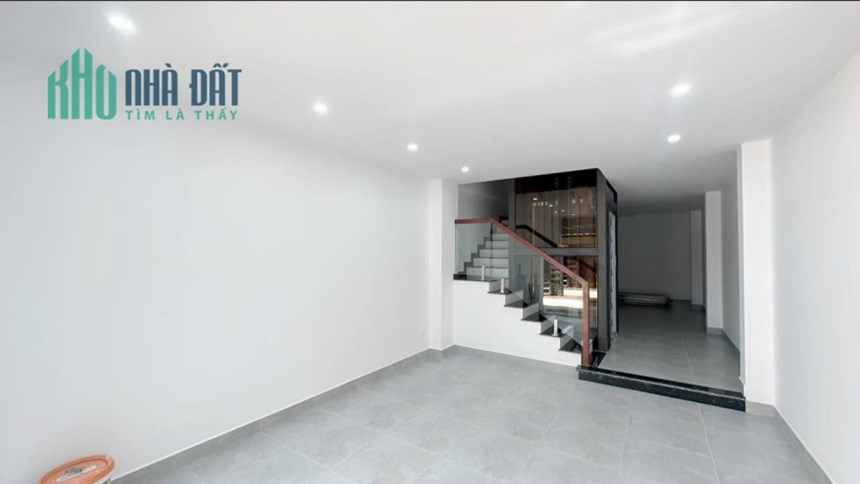 Ngô Gia Tự, Long Biên nhà đẹp lung linh, oto tránh, rộng 60m2x 5t thang máy, 8 tỷ 3