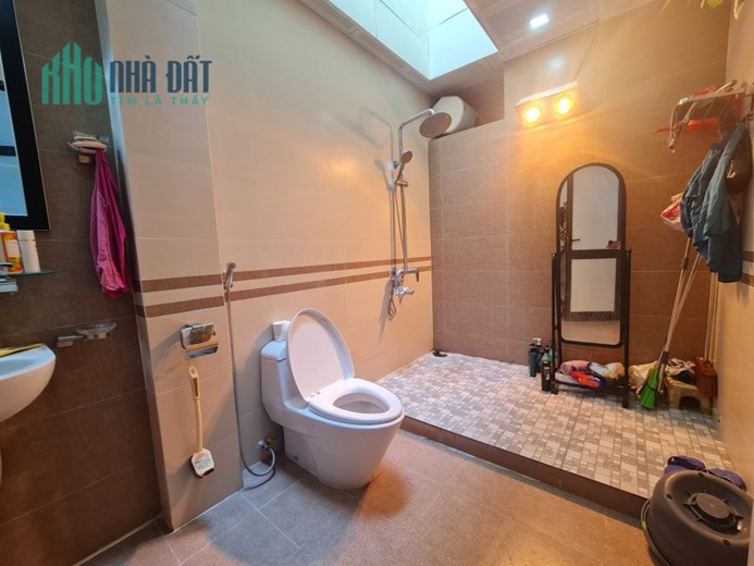 Bán nhà 3 tầng khu A Nam Đầm Vạc. DT 104m2