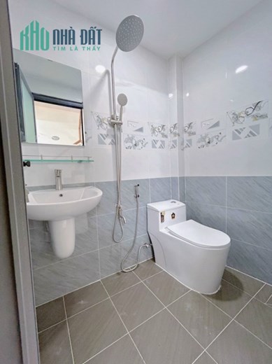 23102363-Hẻm 8m, Lũy Bán Bích Tân Phú, 42m2 ngang 4m, 4 tầng nhà mới ở ngay, 6.3 tỷ còn TL