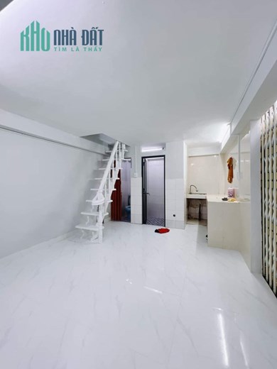 Mặt tiền kinh doanh xe tải Ngang 3.3x11m 3 tấm Tôn Thất Thuyết Q4
 hơn 4 tỷ ngân hàng vay70% GIẢM