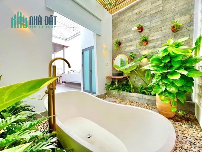 BÁN NHÀ GV - NGANG KHỦNG GẦN 7M - TẶNG  NỘI THẤT