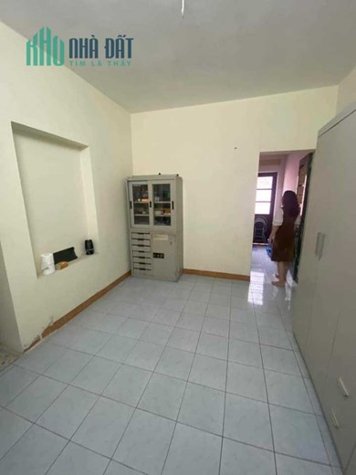 Bán Nhà Ngõ 260 Đội Cấn 67m2 x 4 tầng, khu phân lô ô tô dừng đỗ ngày đêm, 5 phòng ngủ đầy đủ công