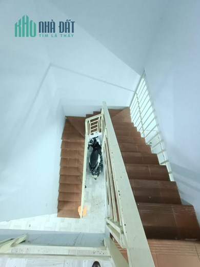 Bán nhà mặt tiền đường Lý Thánh Tông Tân Phú 4.5 x18 nở hậu gần công viên Đầm  Sen đang cho thuê 20
