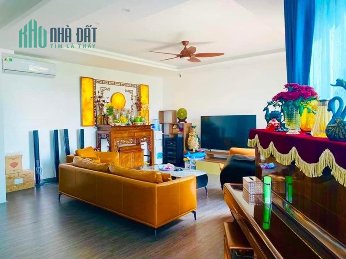 Bán nhà Phố Phương Liệt, Hoàng Mai, 130m2, MT: 9m, view hồ, kinh doanh, dòng tiền 150tr/ tháng