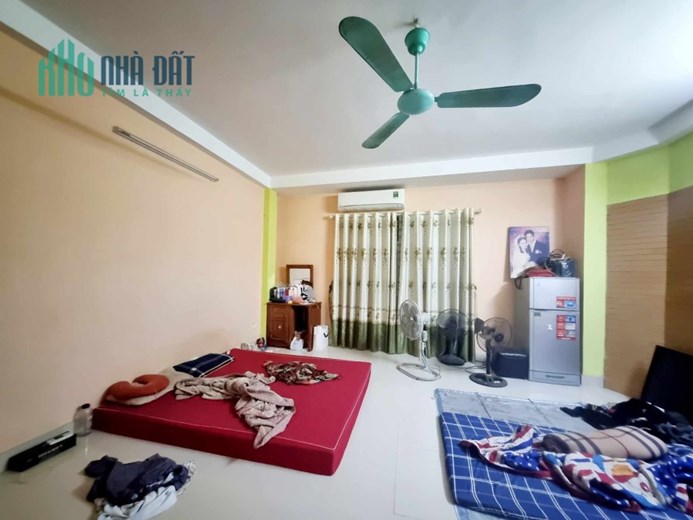 BÁN ĐẤT CỔ NHUẾ, TẶNG NHÀ CẤP 4. NGÕ Ô TÔ NHỎ, CHỈ 2.25 tỷ.