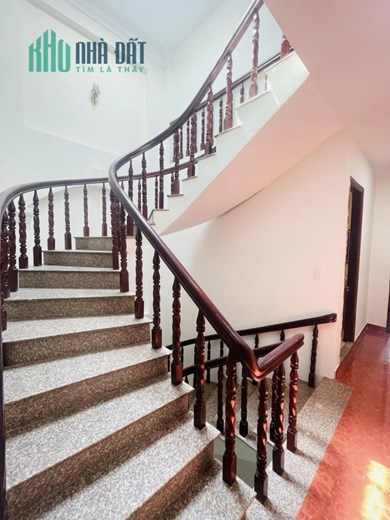 Bán Nhà Lê Đức Thọ 100m2 4 Tầng 5 Phòng Ngủ Hẻm 8m Giá 9 Tỷ