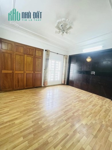 Bán Nhà Lê Đức Thọ 100m2 4 Tầng 5 Phòng Ngủ Hẻm 8m Giá 9 Tỷ
