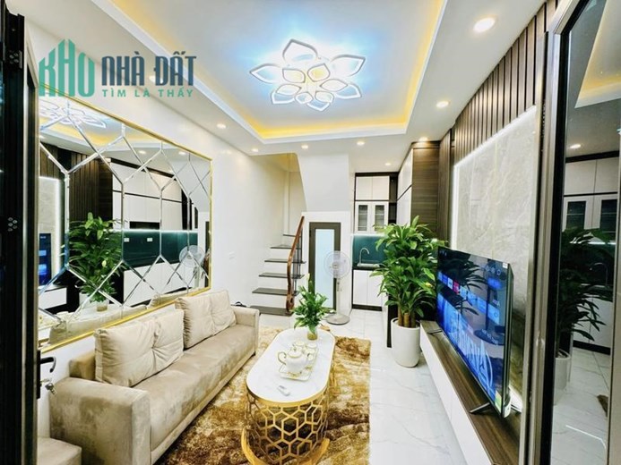 💥Khương Trung, nhà nhỏ xinh ở ngay, 4 tầng, gần hồ, 2.7 7tỷ