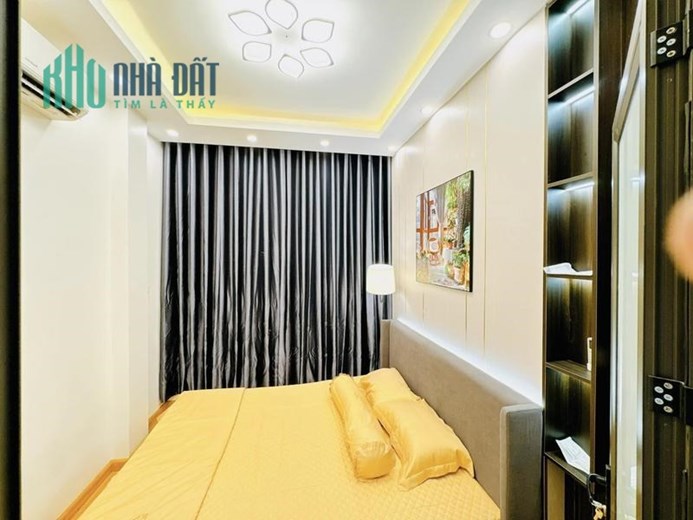 💥Khương Trung, nhà nhỏ xinh ở ngay, 4 tầng, gần hồ, 2.7 7tỷ