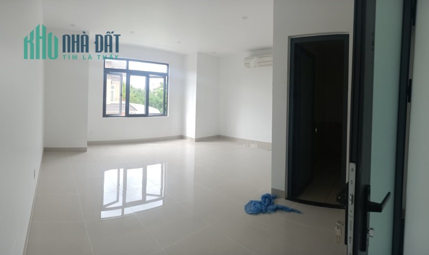 Cho thuê văn phòng 35 - 150m2 mới xây 100%  Khang Điền Intresco Q9