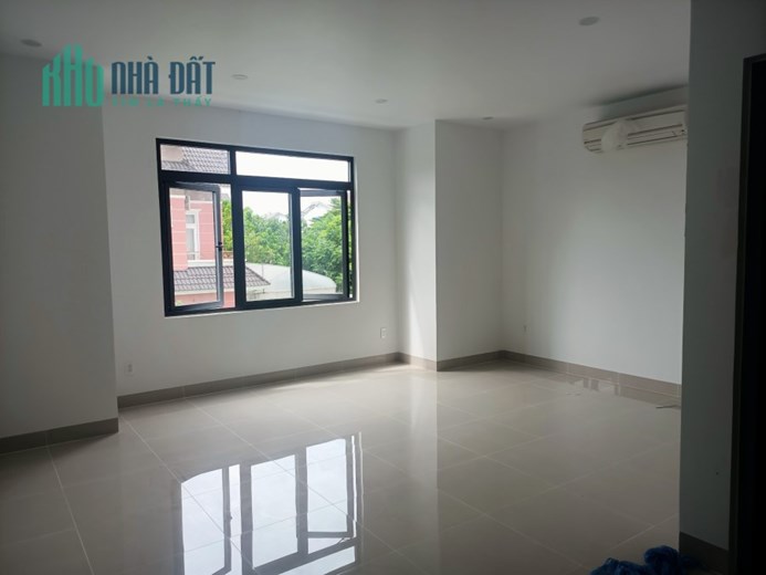 Cho thuê văn phòng 35 - 150m2 mới xây 100%  Khang Điền Intresco Q9