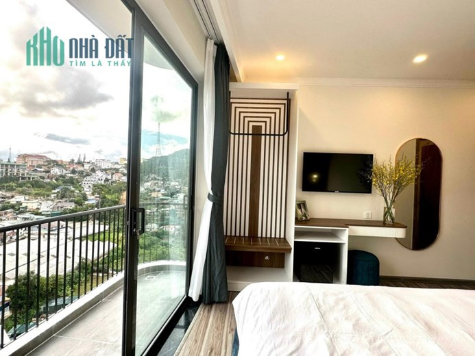 Bán khách sạn Đặng Thái Thân Đà Lạt view rừng thông
