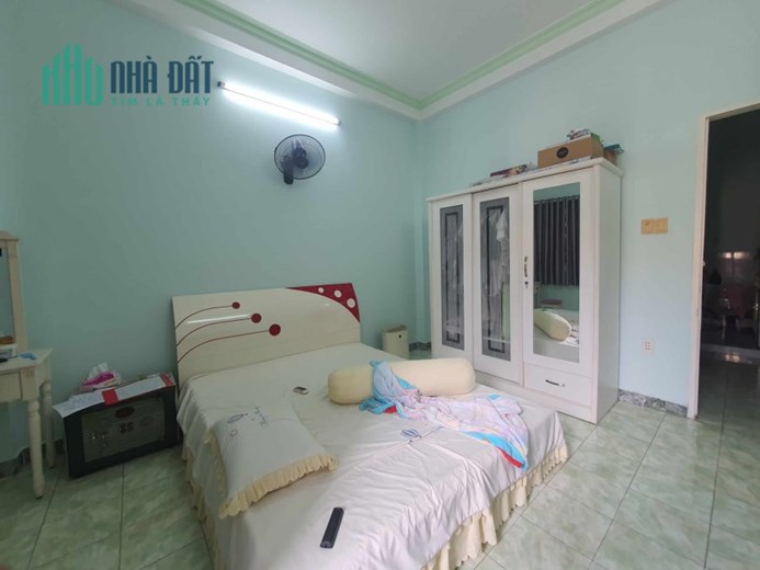 NGộp Bán Nhà Tân Sơn Nhì, Tân Phú 4 tấm - HXH Tránh Kinh Doanh
