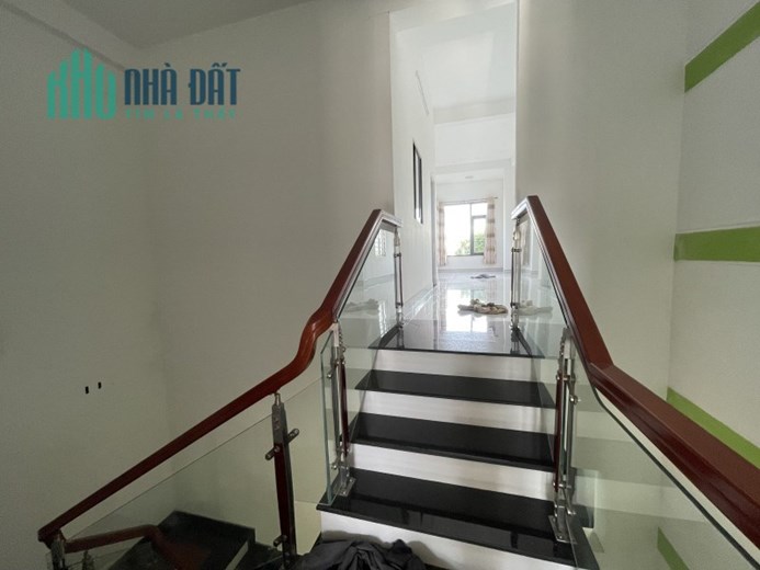 ► Mặt Tiền Đoàn Khê đường 11m, 100m2 3 tầng nhỉnh 6 tỷ