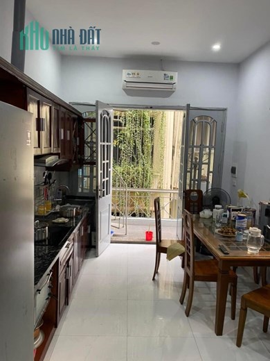 Bán Nhà Ngõ 26 Võ Văn Dũng - Đống Đa 40m2, 4 tầng, Mặt tiền 3.2m, Giá 8.5 tỷ