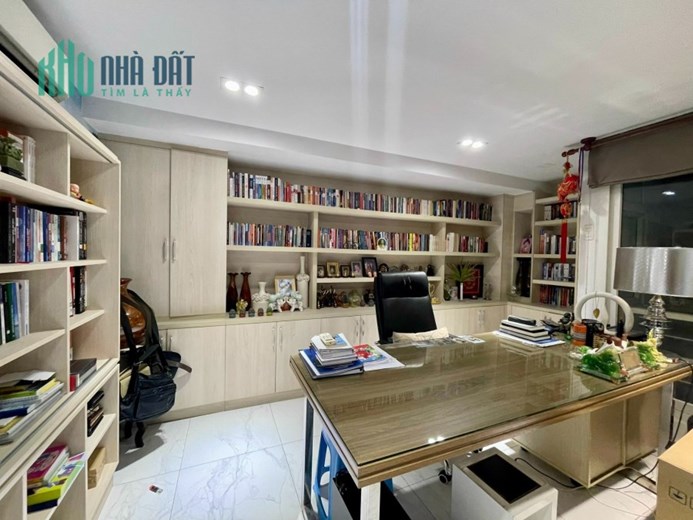 Nhà góc 2MT khu nhà thờ Tân Hòa, HXH tránh nhau 6x16m, 3 tầng giá 16 tỷ