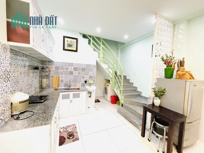 405/ NGUYỄN OANH - P17 - GÒ VẤP. 32M2 - HẺM THÔNG CHỈ CÓ 3 TỶ 300. NHÀ 2 TẰNG FULL NỘI THẤT. 2PN +
