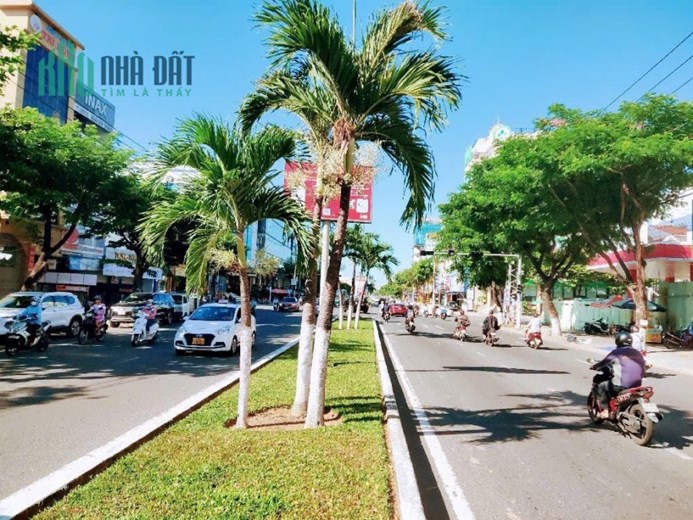 MẶT TIỀN NGUYỄN HỮU THỌ ĐƯỜNG 36 M DT 180M2 GIÁ 12 TỶ BÁN TRONG 5 NGÀY