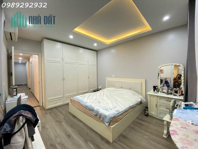 Hào Nam, Đống Đa.Ô tô tránh,KD, thang máy, lô góc,60m x MT4,5mx11,3 tỷ