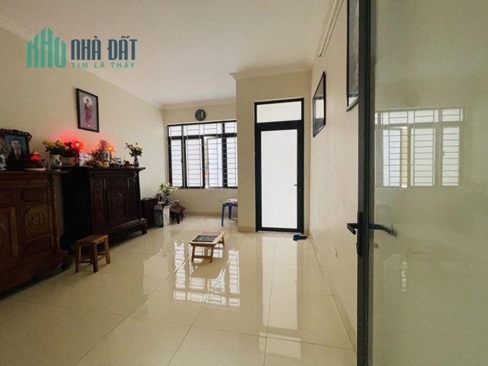 Bán nhà Hào Nam ngõ gần HV Âm Nhạc, diện tích 38m2 x 5 tầng giá bán 4 tỷ
