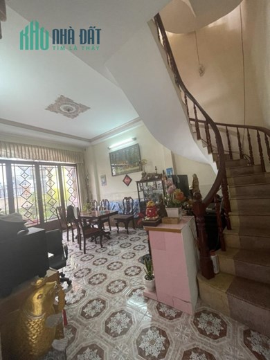 NHÀ LƯƠNG VĂN CAN,HÀNG HIẾM,120.6M-3TẦNG,Hẻm8mNGANG KHỦNG HƠN 7M-NHỈNH 5TỶ