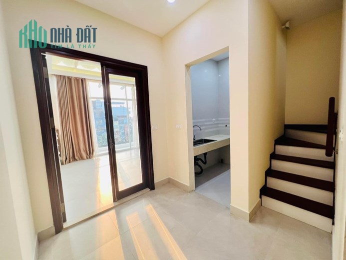 Hàng Hiếm, Nhà mặt Phố Yên Hoa lô góc 6 tầng thang máy 50m2 view mặt hồ an sinh đẳng cấp giá hợp lý