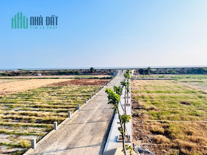 BÁN NHANH LÔ ĐẤT BIỂN QUẤT LÂM NGAY CẠCH KHU QH NGHỈ DƯỠNG, GIÁ CHỈ TỪ 900 TRIỆU