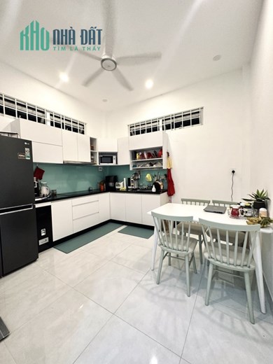 NHÀ ĐẸP - LÊ QUANG ĐỊNH - HXH TRÁNH - 55M2 - 2 MẶT THOÁNG - Ô TÔ NGỦ TRONG NHÀ - TẶNG FULL NỘI THẤT