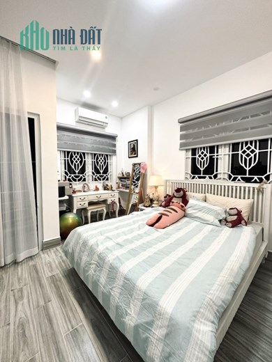 NHÀ ĐẸP - LÊ QUANG ĐỊNH - HXH TRÁNH - 55M2 - 2 MẶT THOÁNG - Ô TÔ NGỦ TRONG NHÀ - TẶNG FULL NỘI THẤT