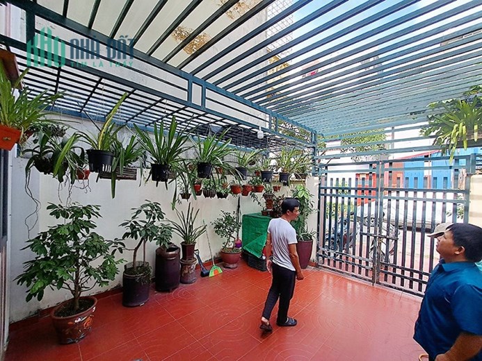 Bán nhà dân xây độc lập phân lô Quán Nam, 115m 2 tầng GIÁ 8 tỉ