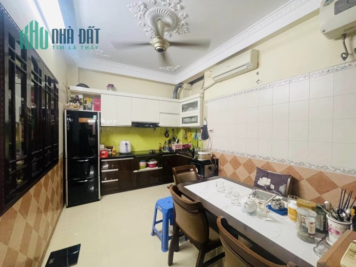 GẦN PHỐ, NGÕ Ô TÔ, NHÀ ĐẸP Ở NGAY – Nhà 4 tầng Lý Nam Đế 36m2 giá 7.1 tỷ