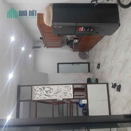 Ngọc Lâm-Gia Thụy 30mv -  3 tầng , 2 thoáng  trước sau 
Nhà dân xây