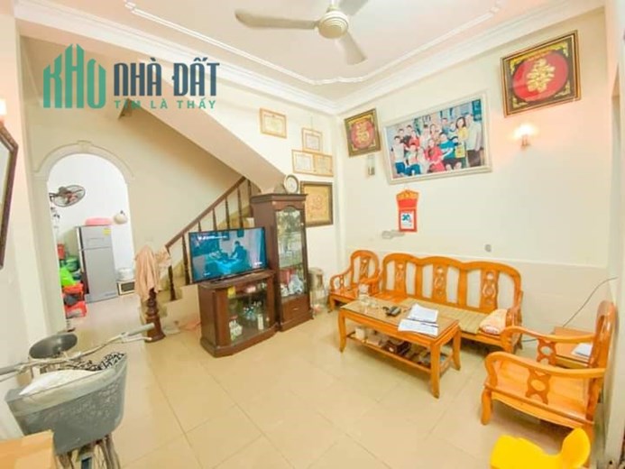 Bán Nhà Phố Đốc Ngữ - Ba Đình 32m2 x 4 tầng, 3 phòng ngủ đầy đủ công năng, gần Phố ngõ thông, giá
