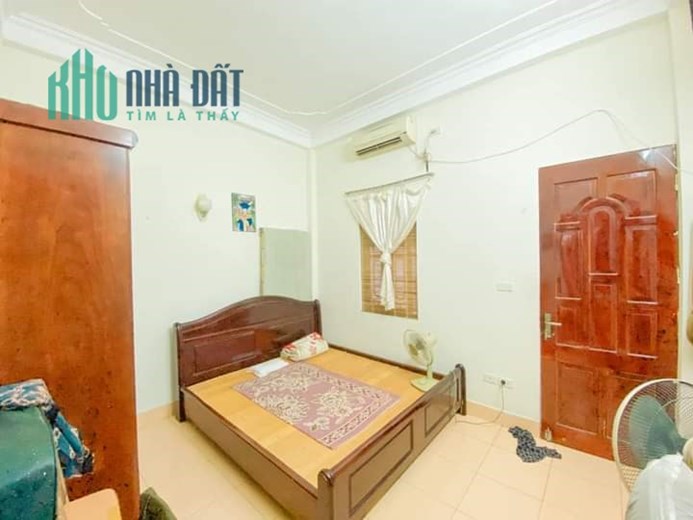 Bán Nhà Phố Đốc Ngữ - Ba Đình 32m2 x 4 tầng, 3 phòng ngủ đầy đủ công năng, gần Phố ngõ thông, giá