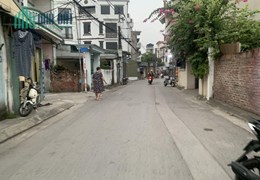 Bán Đất Phố Thạch Bàn , Quận Long Biên , Giá 2.44 tỷ -  32M – MT 3.5M . Ngõ Nông , Ô Tô .