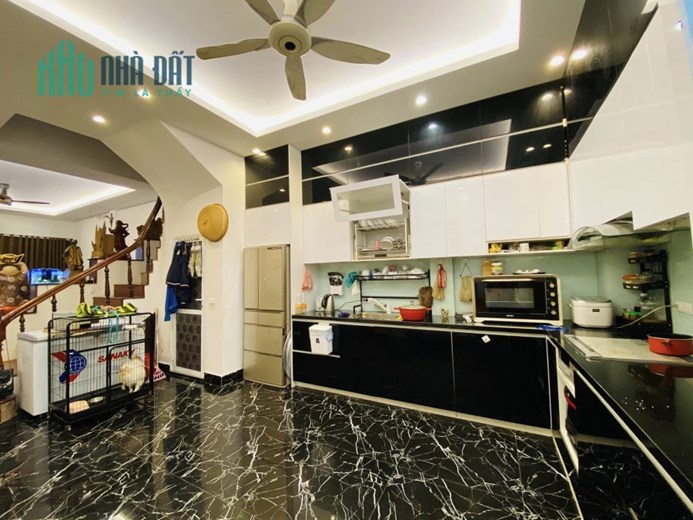BÁN NHÀ VĂN CAO, BA ĐÌNH, PHÂN LÔ, 63M2 4T MT4M, GIÁ 7.2 TỶ