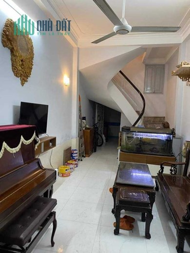 Bán Nhà Phố Võ Văn Dũng 40m2 x 4 tầng, khu phân lô ô tô tránh vào nhà, 4 ngủ đầy đủ công năng, giá