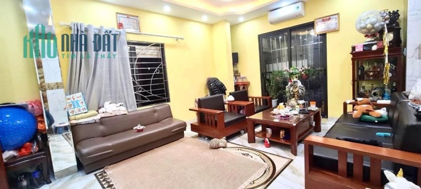 Nhà đẹp Giang Văn Minh 3 thoáng, ngõ thông, nhỉnh 30m2, giá 6,45 tỷ