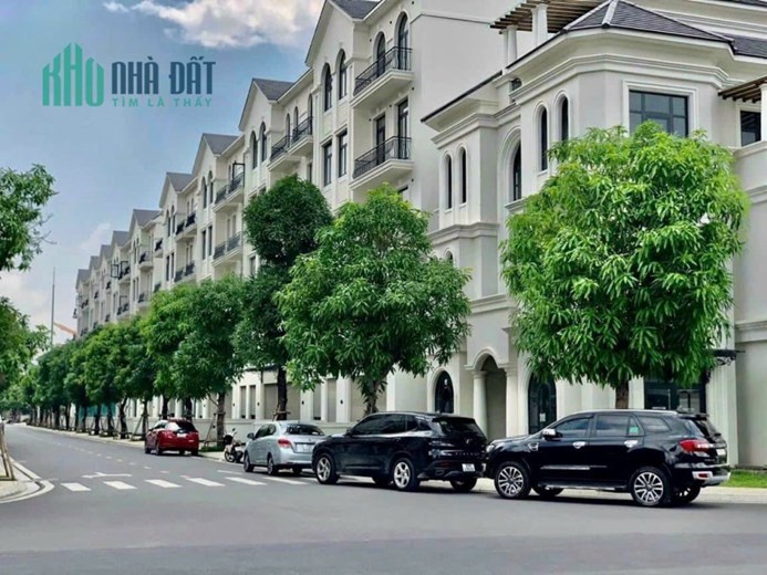 NHÀ PHỐ VINHOMES GRAND PARK - CHỦ BÁN GẤP - TẶNG 4-5 tỷ - DTĐ: 144 m2 (8x18)-DTXD: 498m2