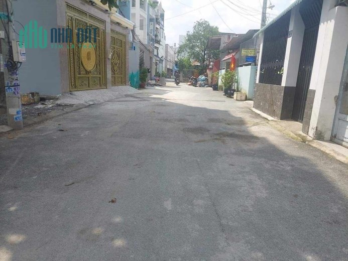 Nhà BánThạnh Xuân24, hẻm xe hơi, DT-110mz, 3 tầng, 5.6mx 20m, nhỉnh 4 tỷ, P Thạnh Xuân, Quận 12.